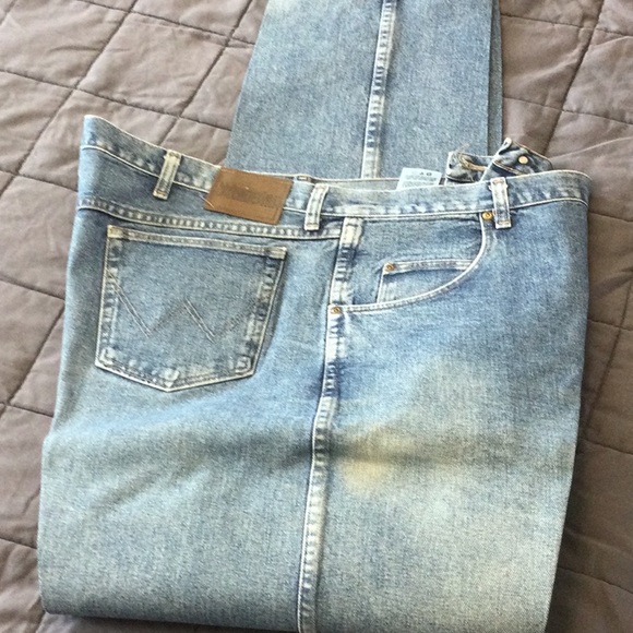 Wrangler Other - Wrangler Rugged Wear Jeans 48x34